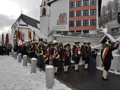 2012 - Fahnenweihe Bild 96